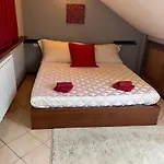 Cento4 شقة