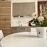 Cento4 شقة *